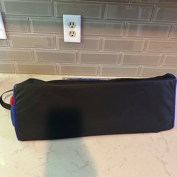 NIKE FAST3R CLASSIC SPORT WORKOUT LIGHTDUFFLE BAG Blue Purple And Red - Picture 8 of 15